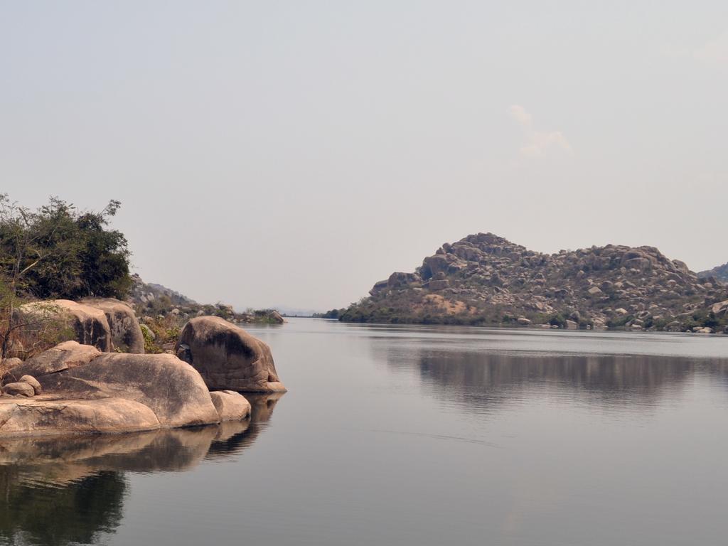 Uma Shankar Hampi Exterior foto